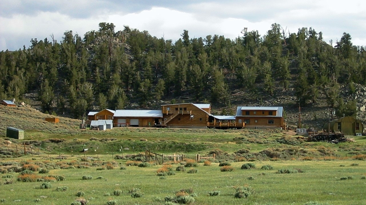 Crooked Creek lodge